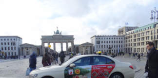 La Melagrana Mollar de Elche Dop sui taxi di Berlino