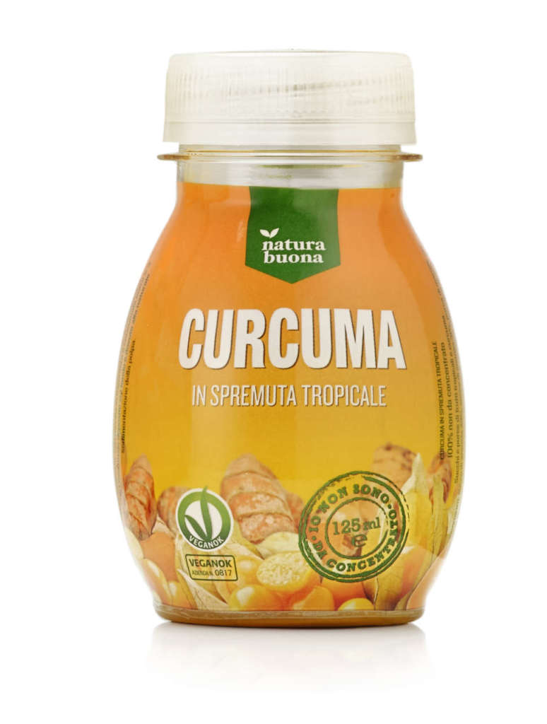 Curcuma in spremuta tropicale è un delizioso mix con papaia, alchechengi e mango e altri frutti