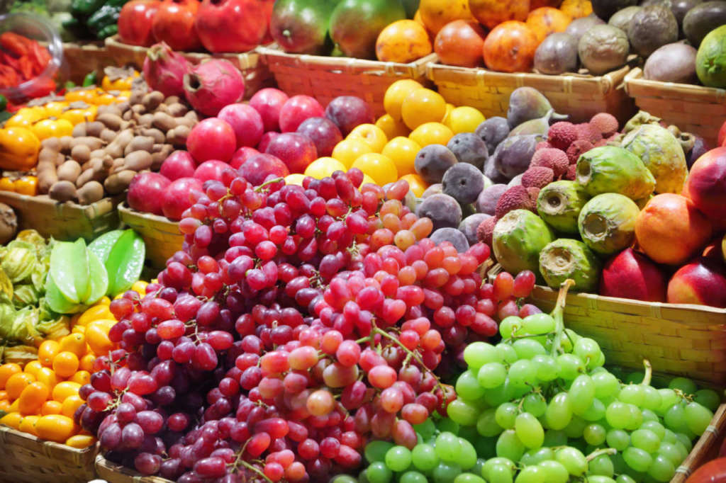Prezzi in ribasso per la frutta nel pieno della campagna