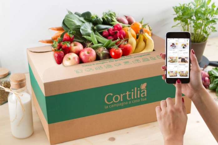 Cortilia, nata nel 2012, è il primo mercato agricolo online a mettere in contatto i consumatori con agricoltori e produttori artigianali, per fare la spesa come in campagna
