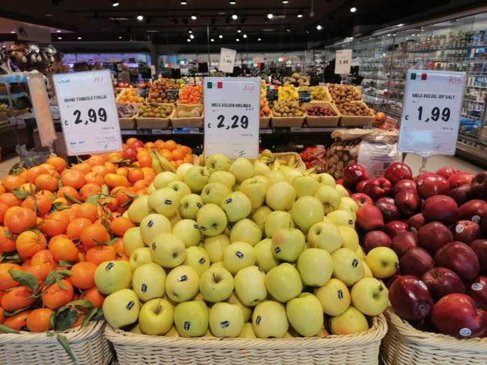 Campagna regolare con prezzi stabili per mele e mandarini