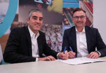 Paul Slupecki (Tomra Food) e Bruno Stravato (Icoel) firmano l'accordo