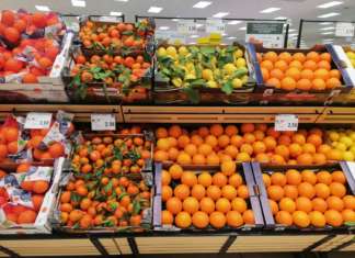 Sulle arance, specie di importazione, si utilizzano spesso le cere