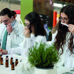 Test olfattivi al Salone delle spezie, erbe officinali e aromatiche a Macfrut 2023