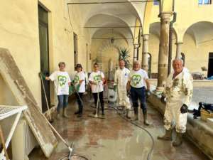 Aiuti dagli agricoltori del Consorzio Melinda nelle zone alluvionate in Emilia-Romagna